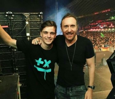 Paroles De So Far Away Explication Martin Garrix